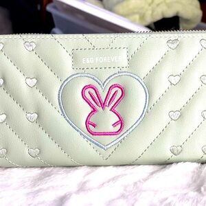 2 Cute wallet with embroidered bunny and heart